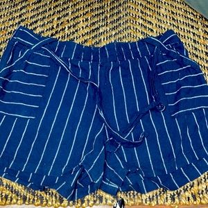 WOMENS SHORTS